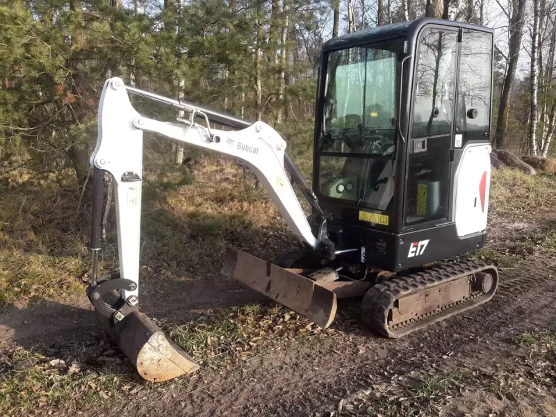 bobcat-e17-rok2015e